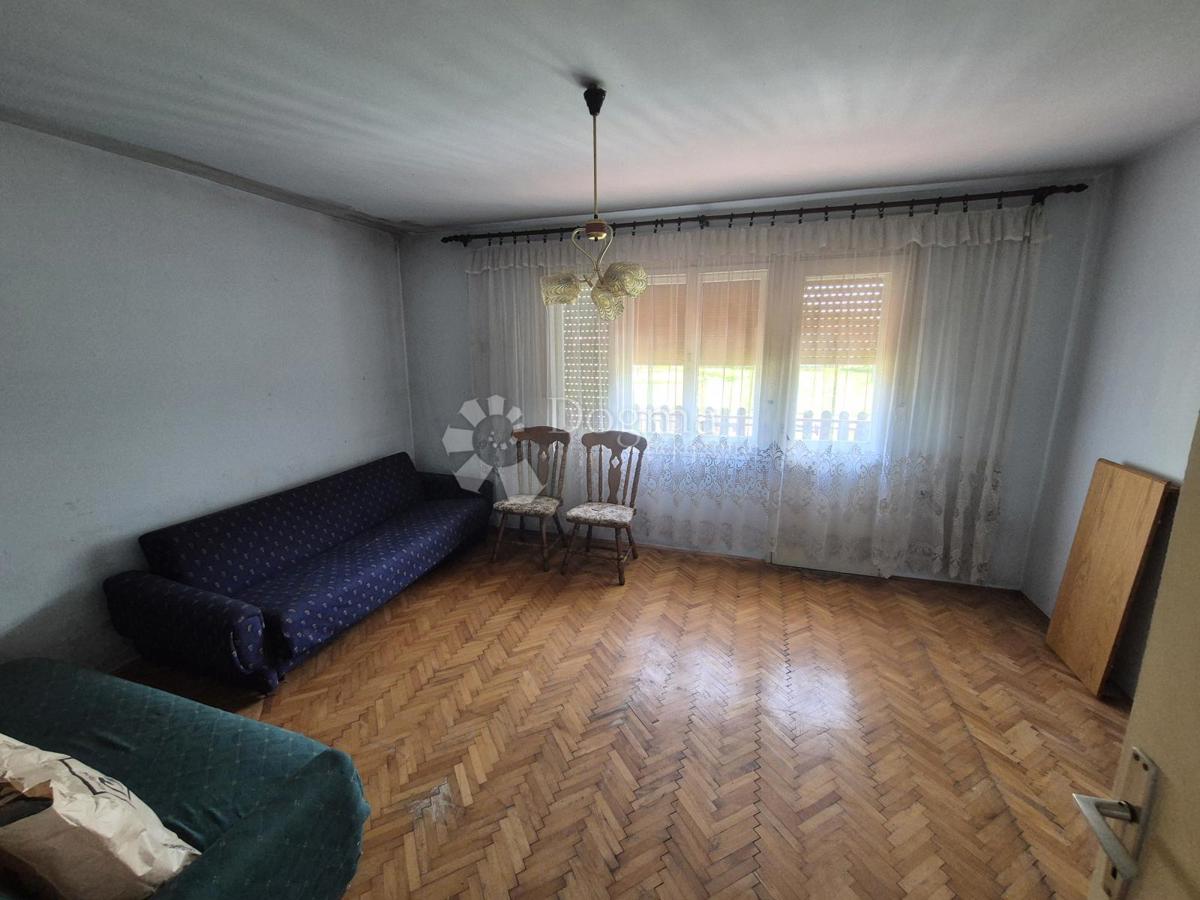 Hiša Lug Orehovički, Bedekovčina, 180m2