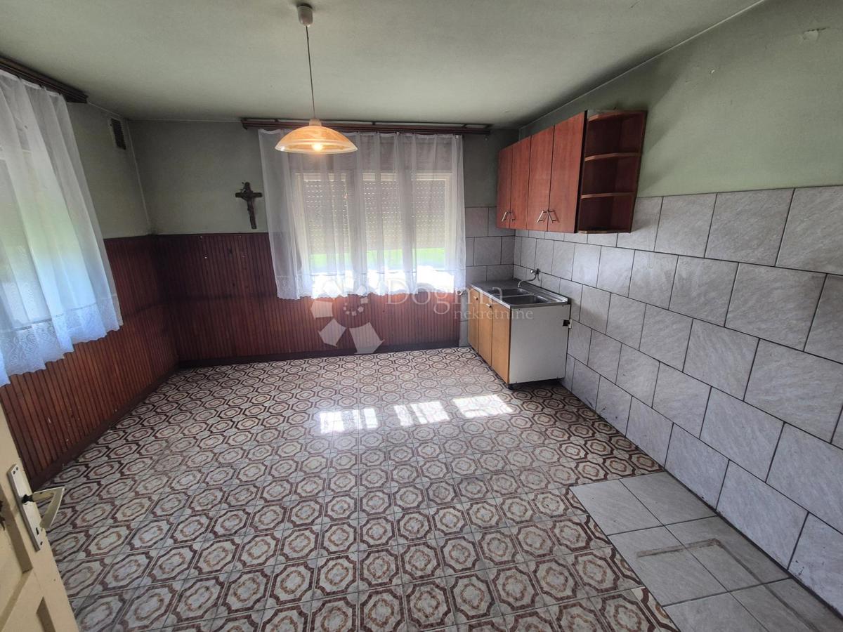 Hiša Lug Orehovički, Bedekovčina, 180m2