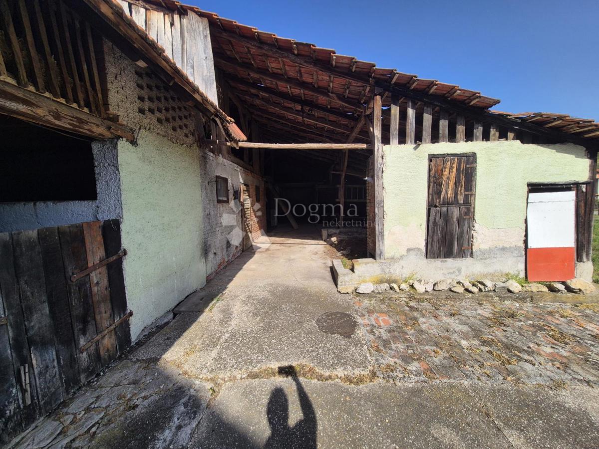 Hiša Lug Orehovički, Bedekovčina, 180m2