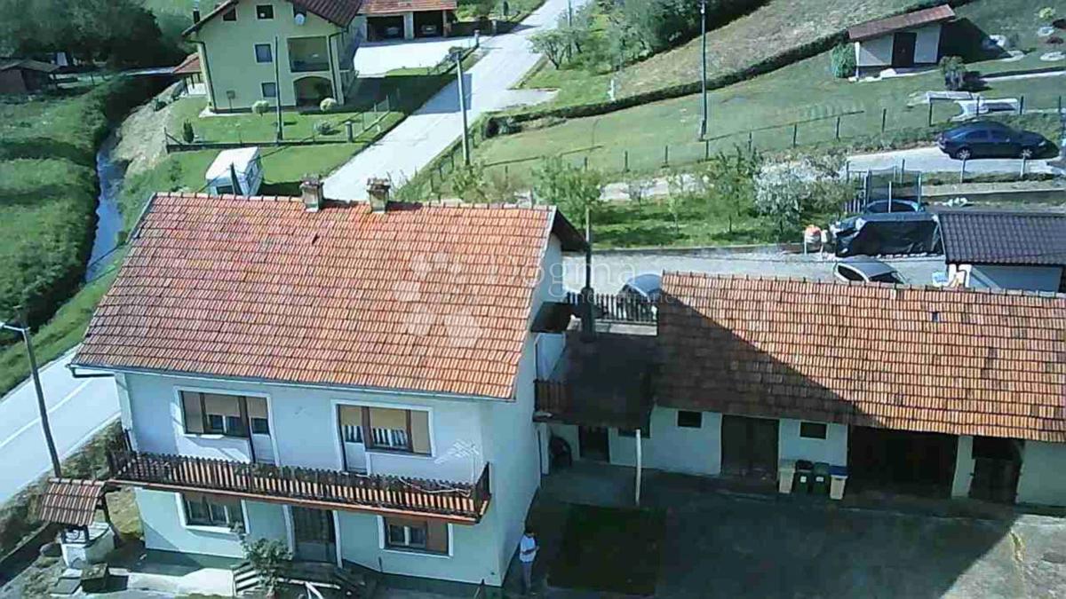 Hiša Lug Orehovički, Bedekovčina, 180m2
