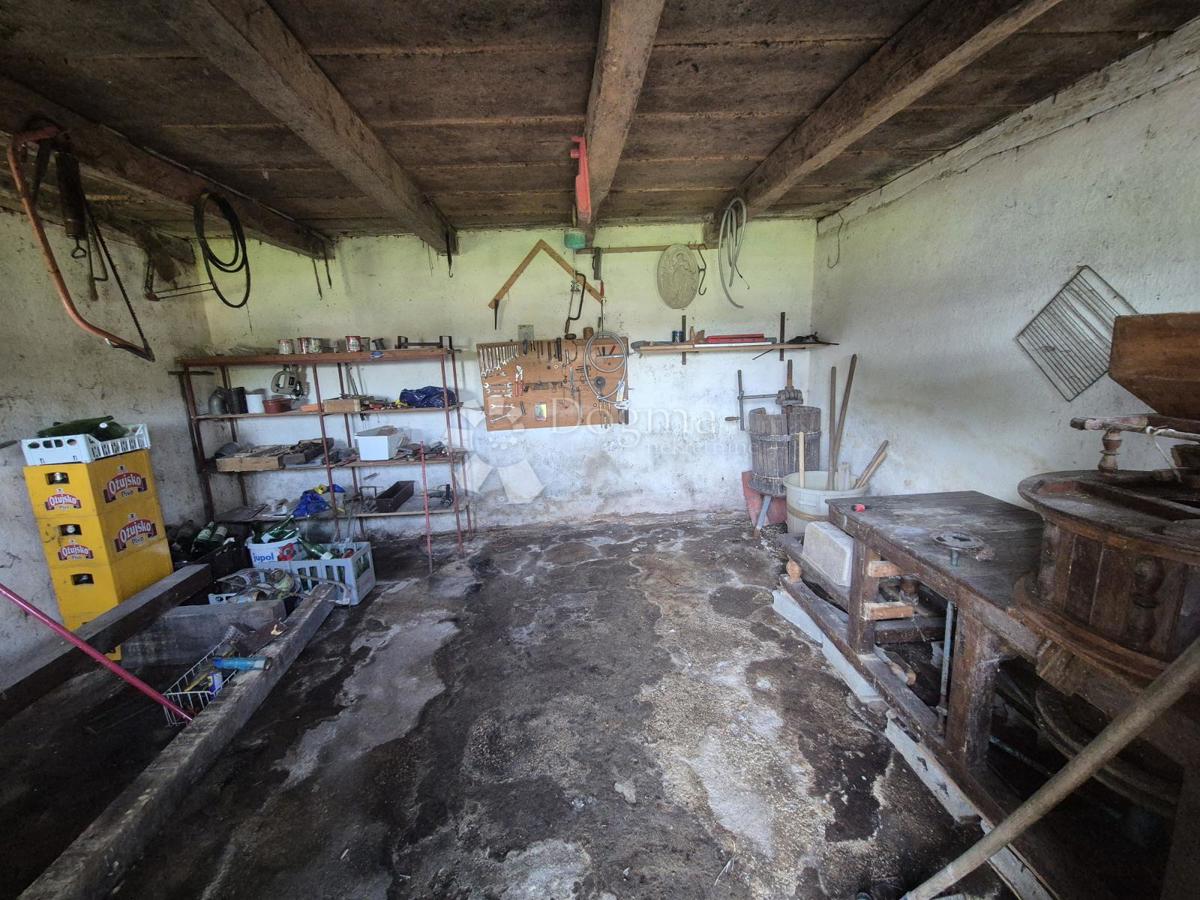 Hiša Lug Orehovički, Bedekovčina, 180m2