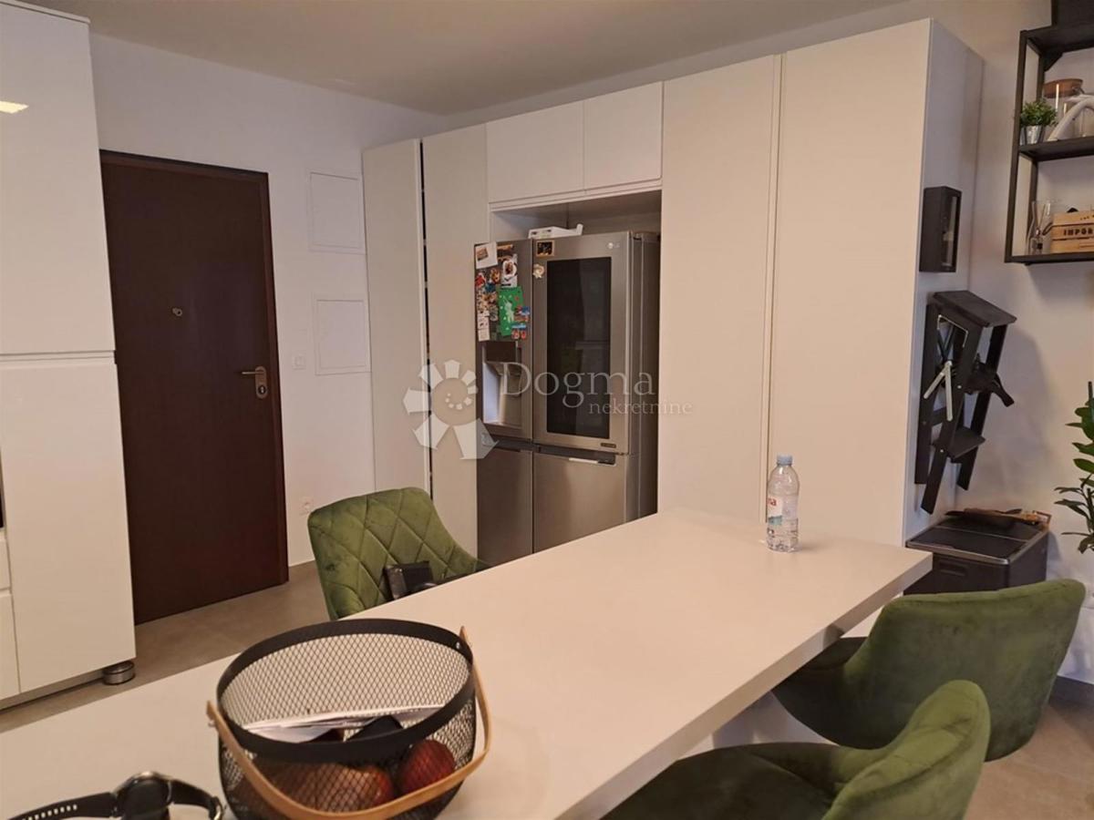 Stanovanje Priko Vode, Solin, 76m2