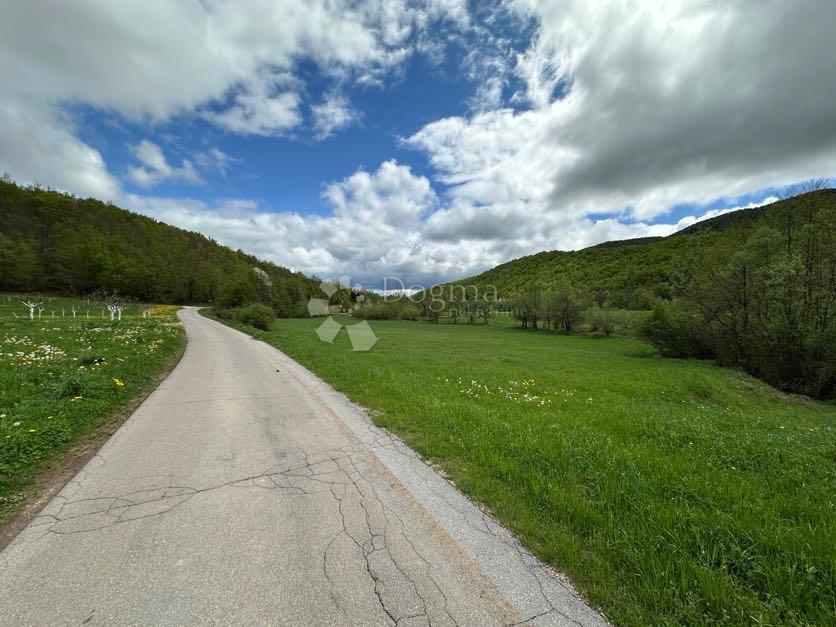 Kmetijsko zemljišče Bužim, Gospić - Okolica, 687m2