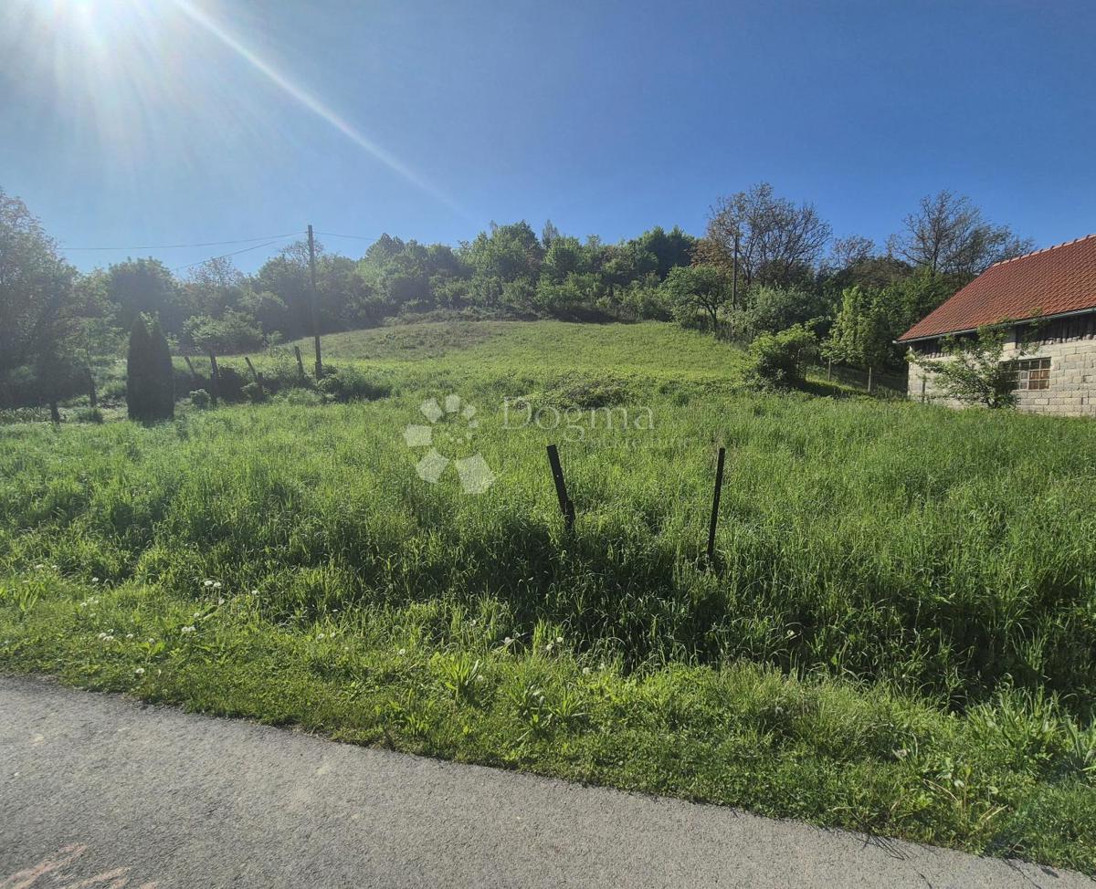 Zazidljivo zemljišče Pustodol Začretski, Sveti Križ Začretje, 1.921m2