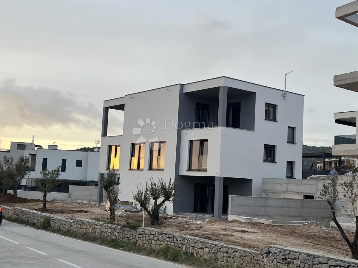 Hiša Vodice, 182,75m2