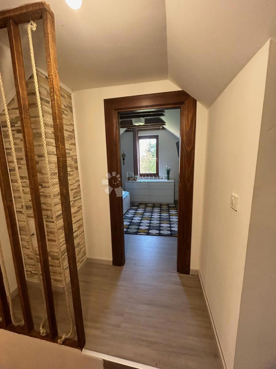 Hiša Komlenići, Vrbovsko, 250m2
