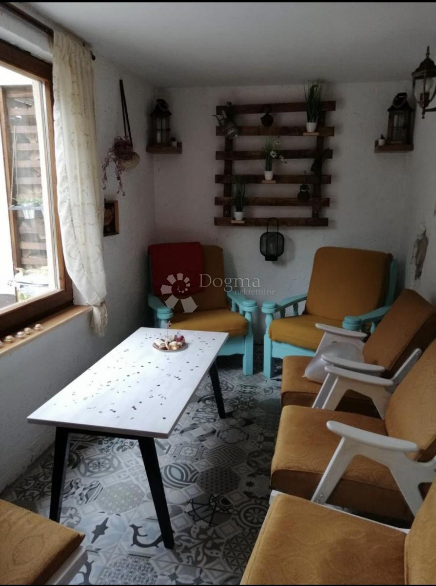 Hiša Komlenići, Vrbovsko, 250m2