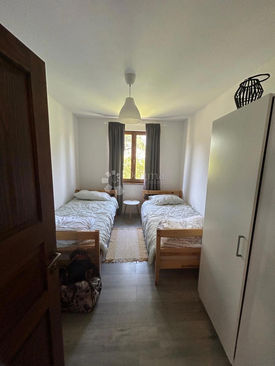 Hiša Komlenići, Vrbovsko, 250m2