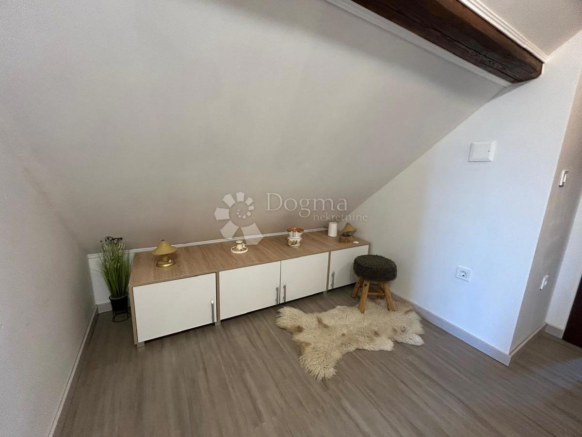 Hiša Komlenići, Vrbovsko, 250m2