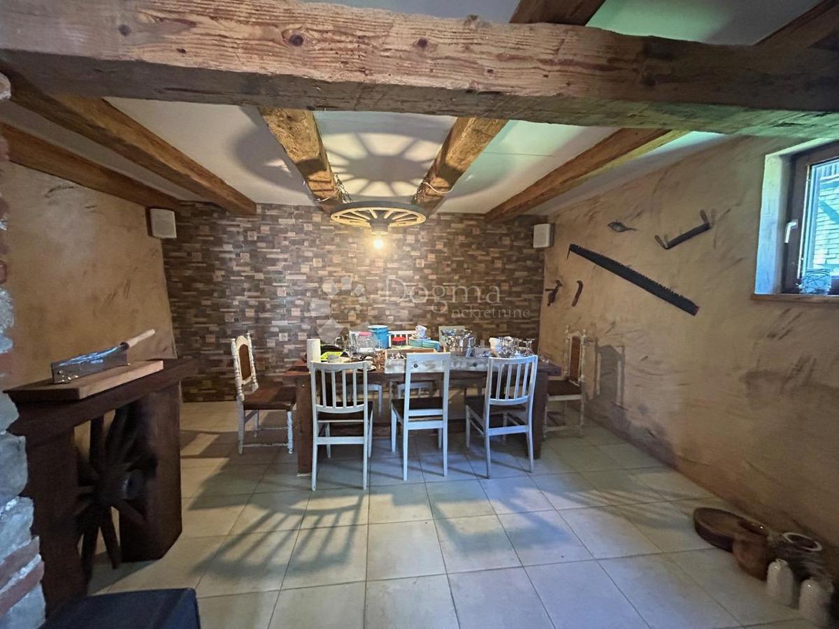Hiša Komlenići, Vrbovsko, 250m2