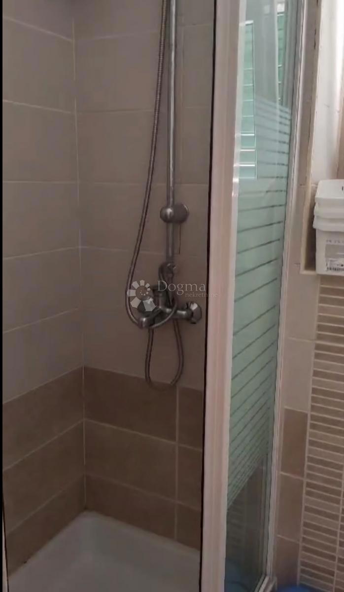 Poslovni prostor Srima, Vodice, 330m2