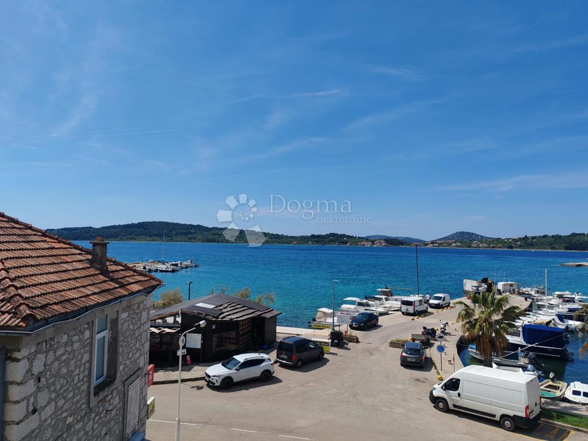 Poslovni prostor Srima, Vodice, 330m2