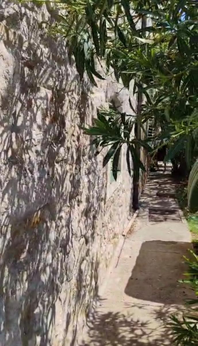 Poslovni prostor Srima, Vodice, 330m2