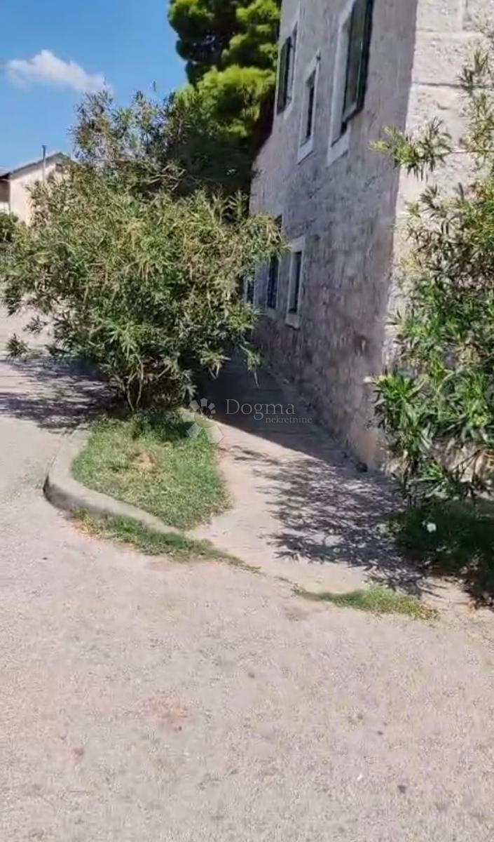 Poslovni prostor Srima, Vodice, 330m2