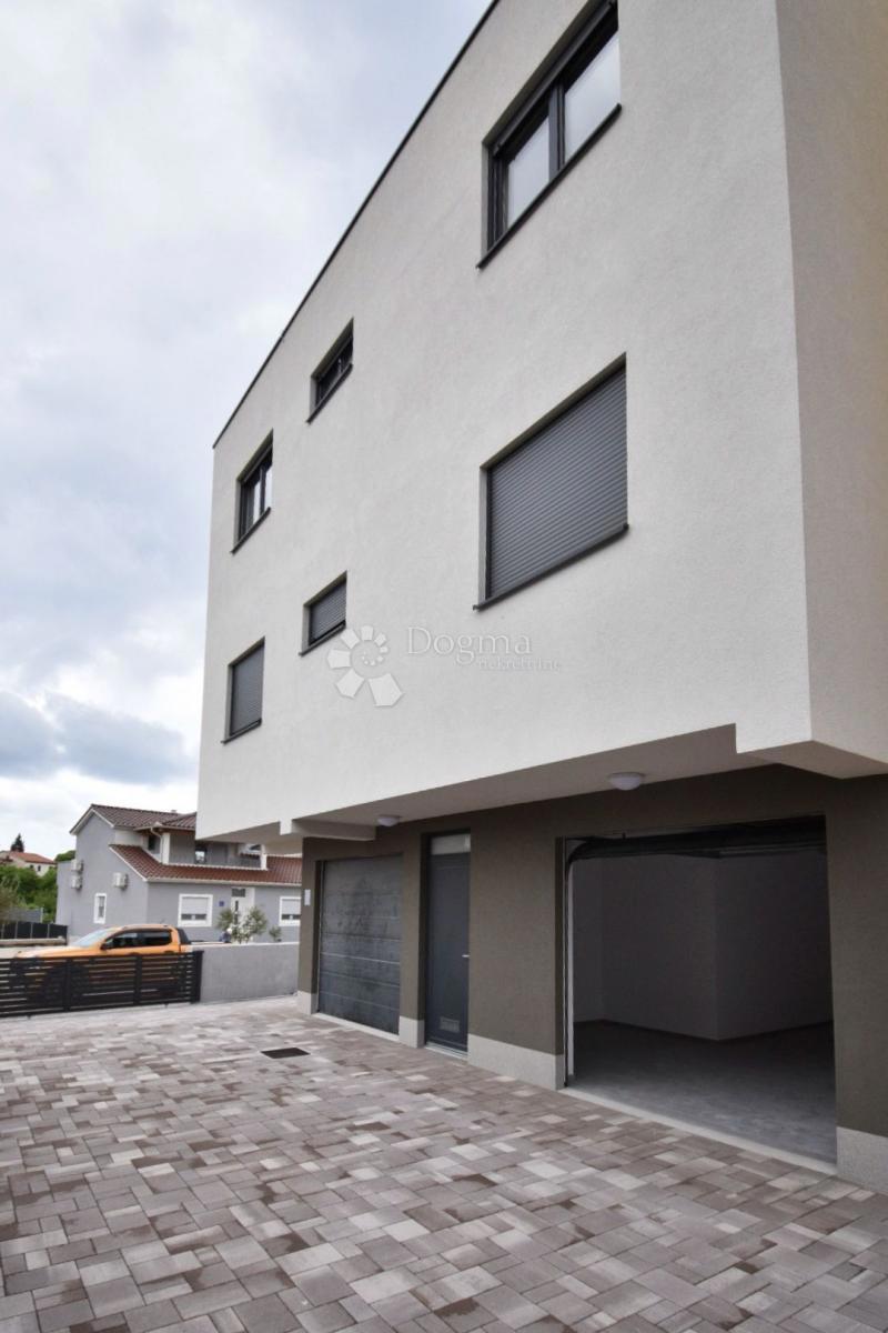 Stanovanje Štinjan, Pula, 73m2