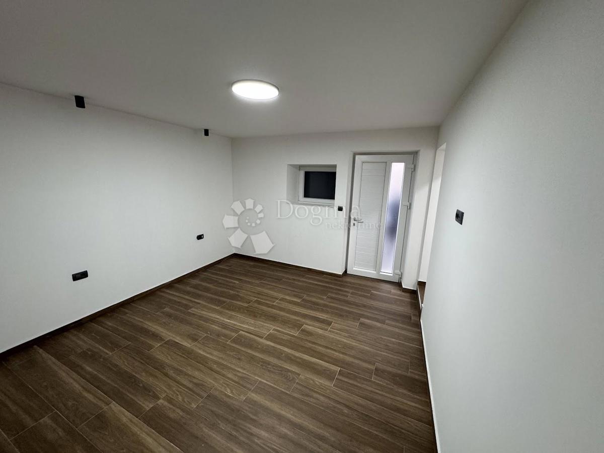 Nova hiša v Funtani s 3 apartmaji