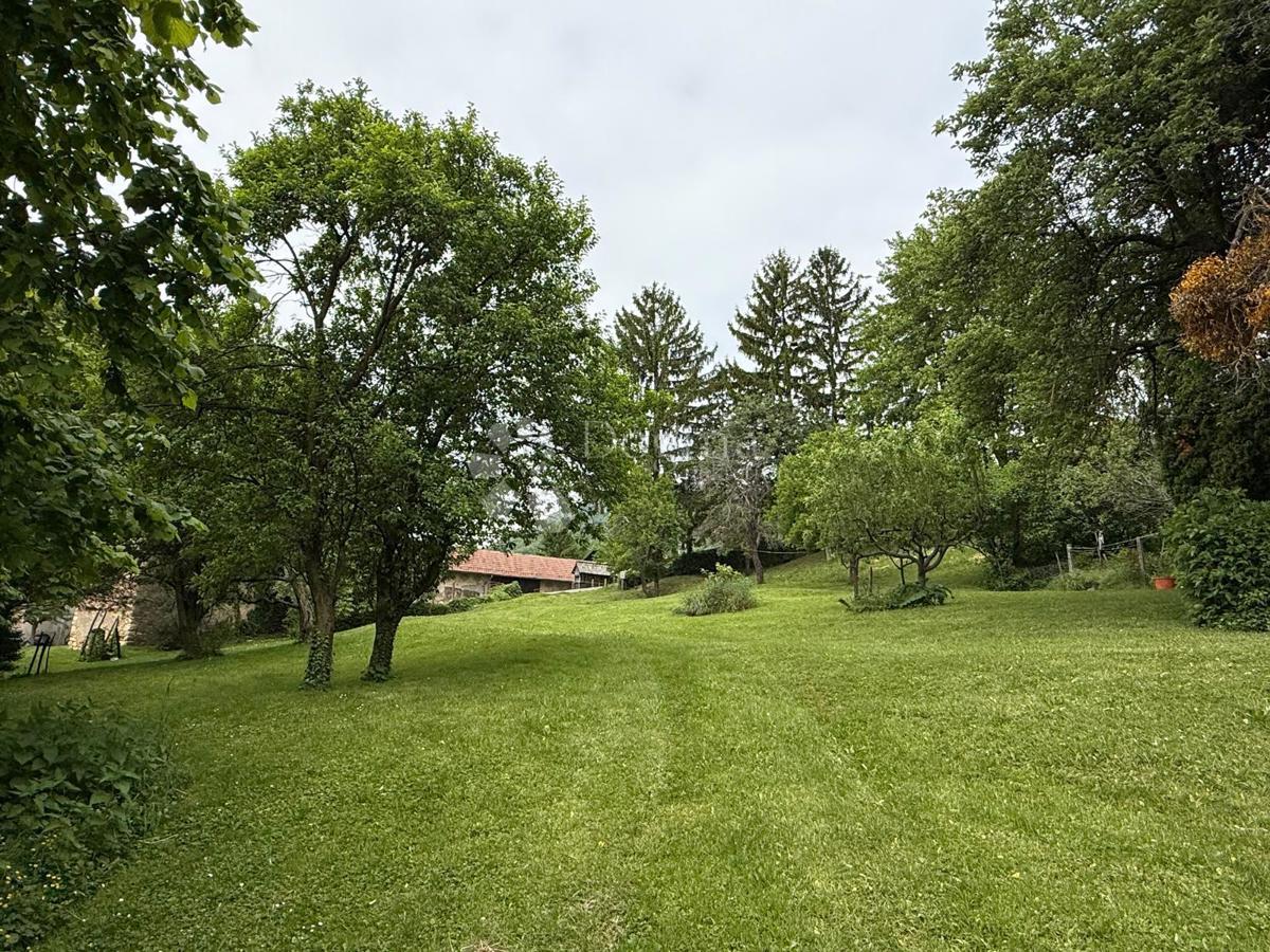 Hiša Kalnik, 6.208m2