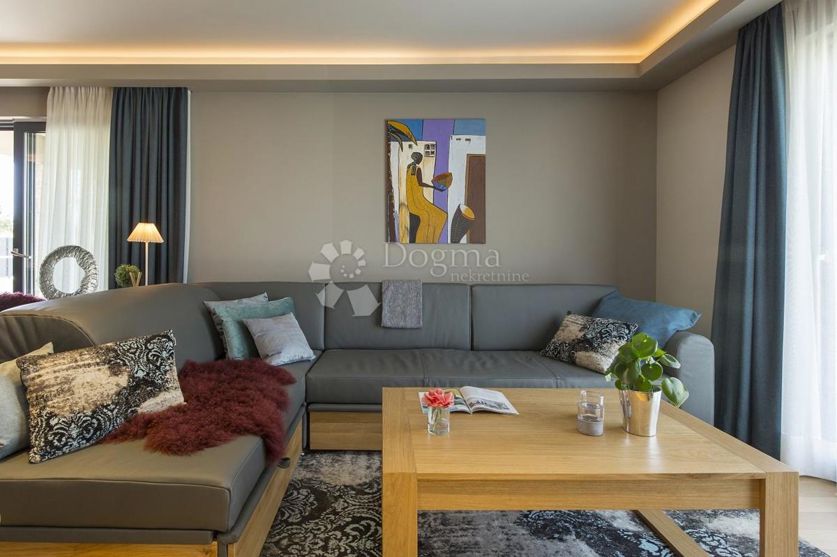 Hiša Poreč, 320m2