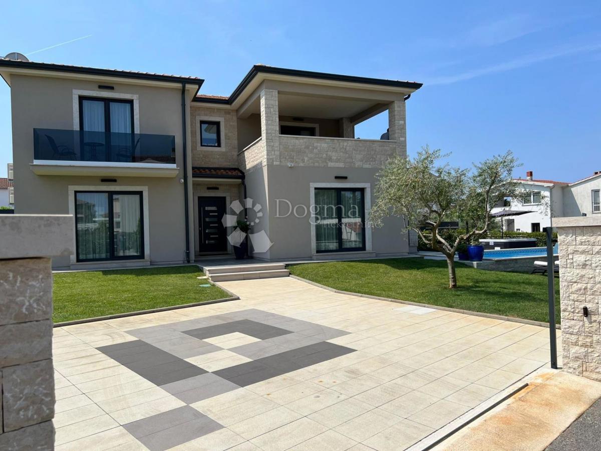 Hiša Poreč, 320m2