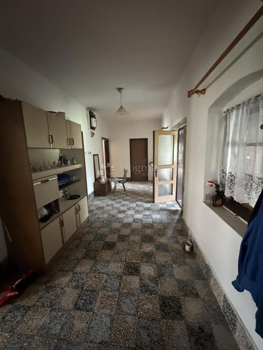 Hiša Donja Kovačica, Veliki Grđevac, 165m2