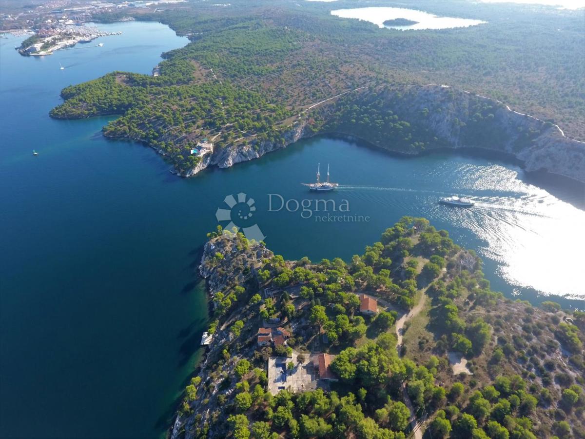 Kmetijsko zemljišče Grad, Šibenik, 20.394m2