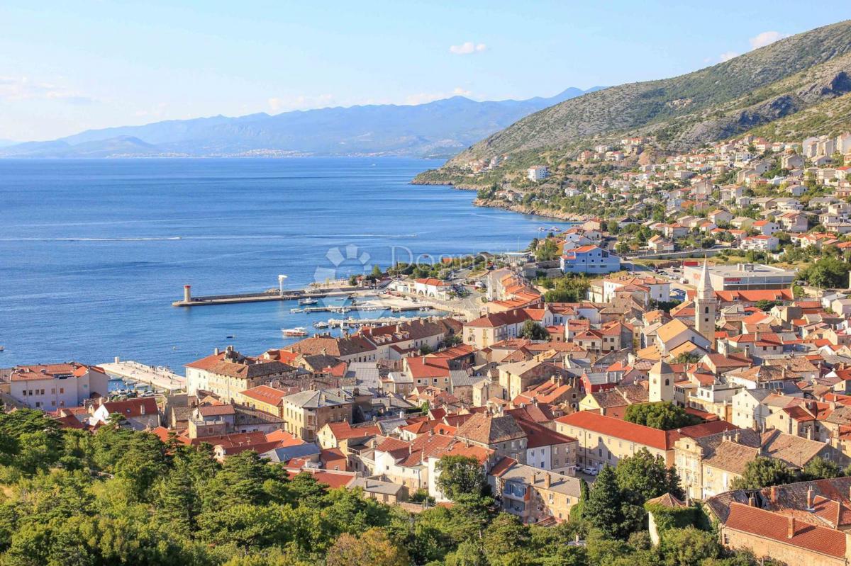 Zazidljivo zemljišče Senj, 733m2