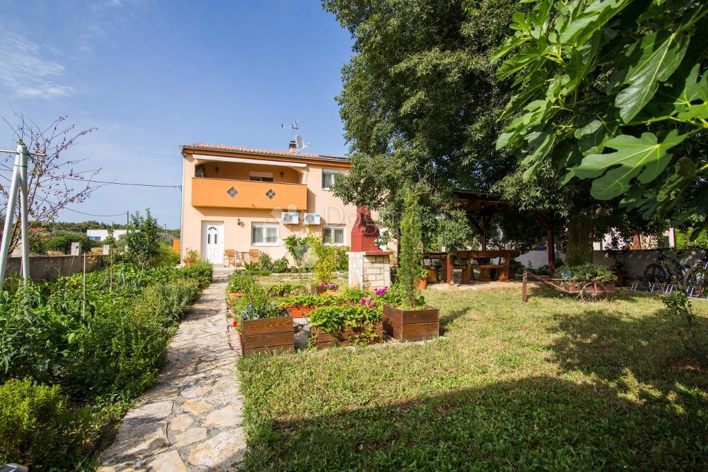 Hiša Biograd na Moru, 263,78m2