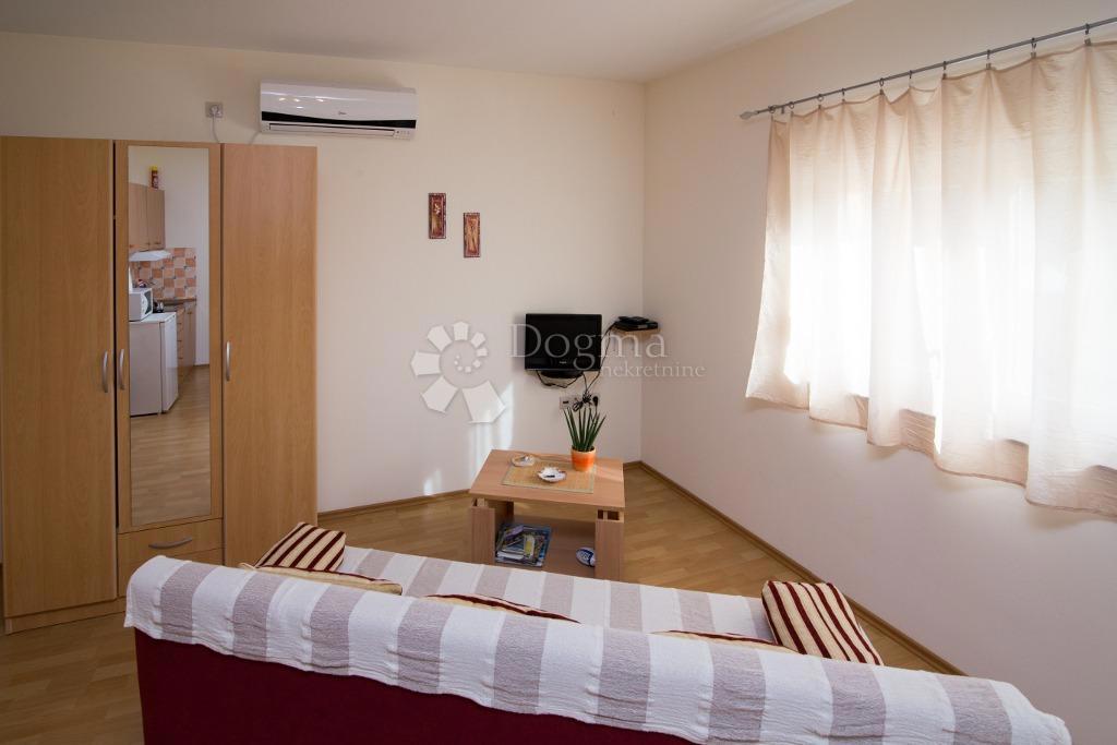 Hiša Biograd na Moru, 263,78m2