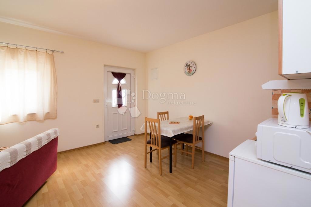 Hiša Biograd na Moru, 263,78m2