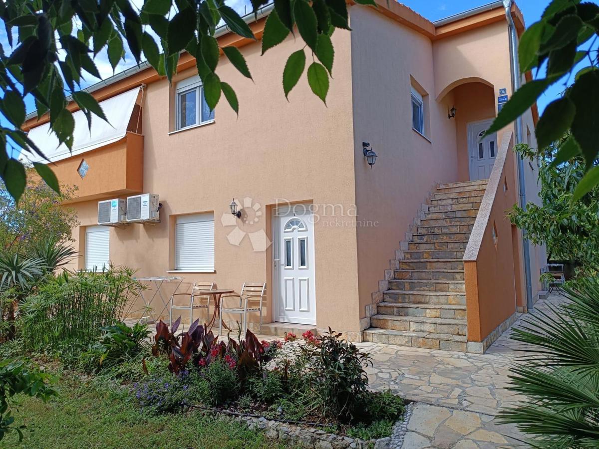 Hiša Biograd na Moru, 263,78m2