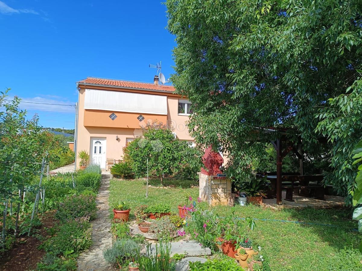 Hiša Biograd na Moru, 263,78m2