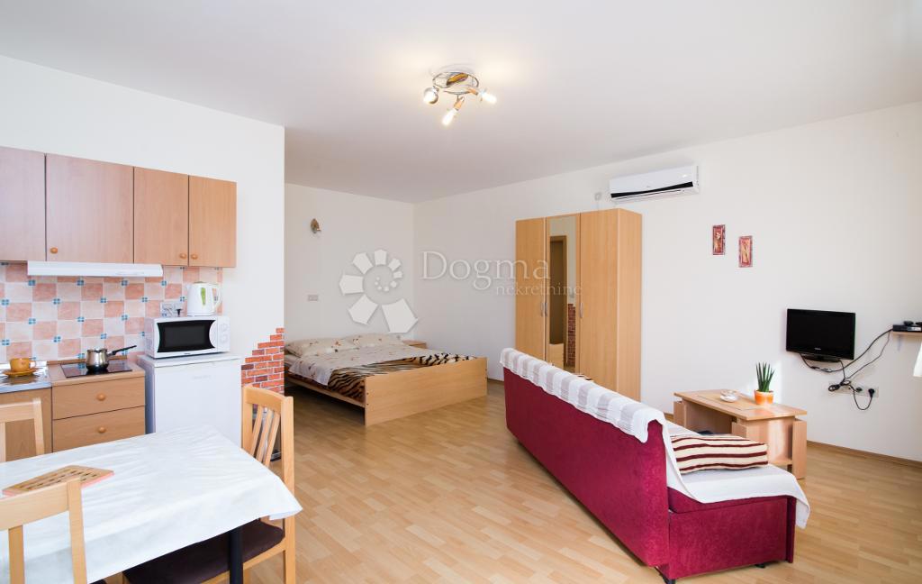 Hiša Biograd na Moru, 263,78m2