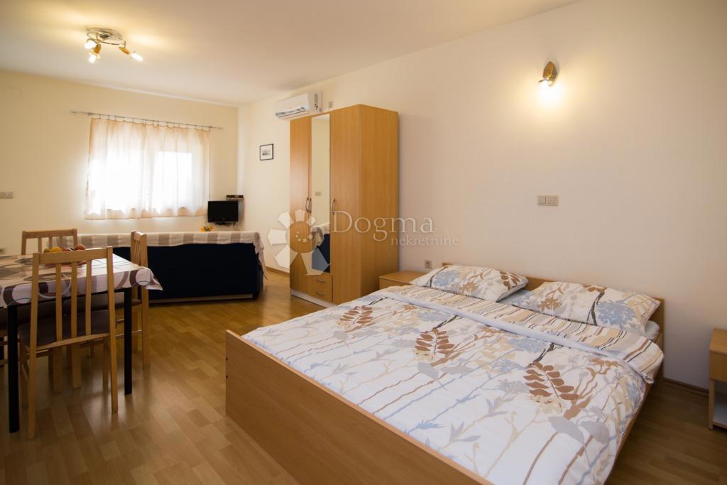 Hiša Biograd na Moru, 263,78m2