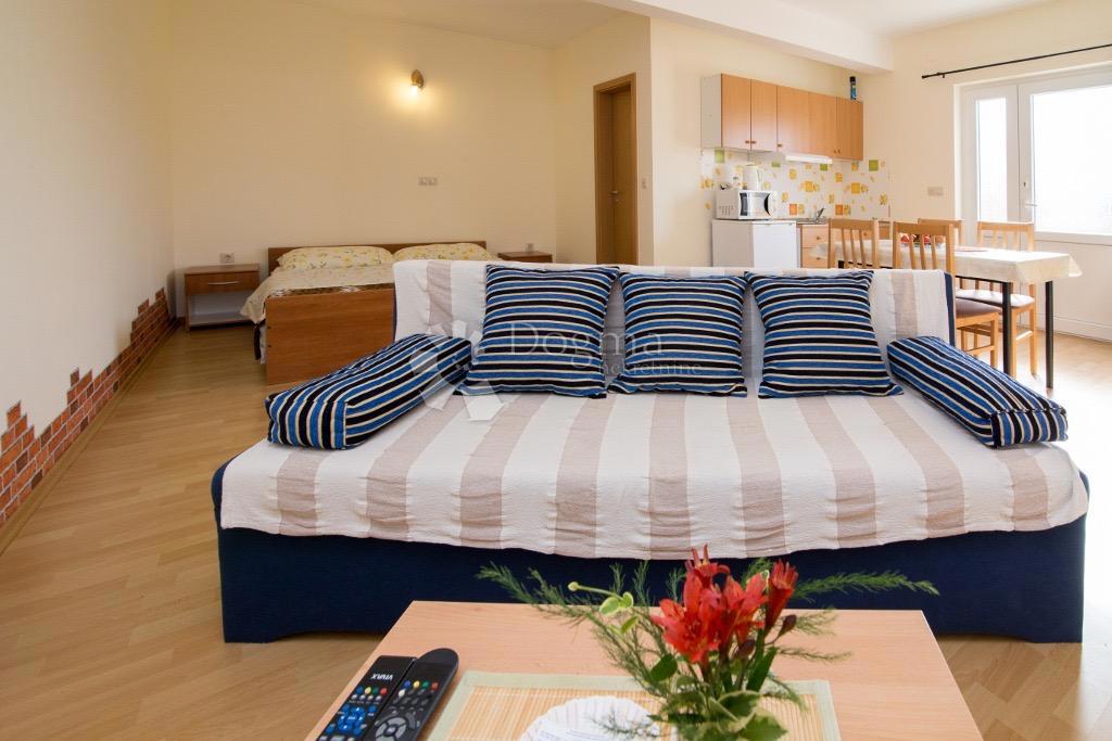 Hiša Biograd na Moru, 263,78m2