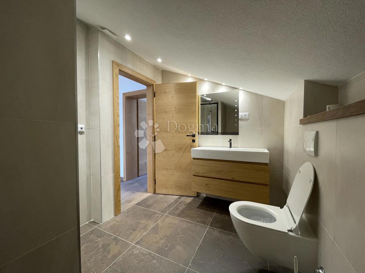 EKSKLUZIVNA HIŠA PRVA VRSTA DO MORJA - MURTER, BETINA