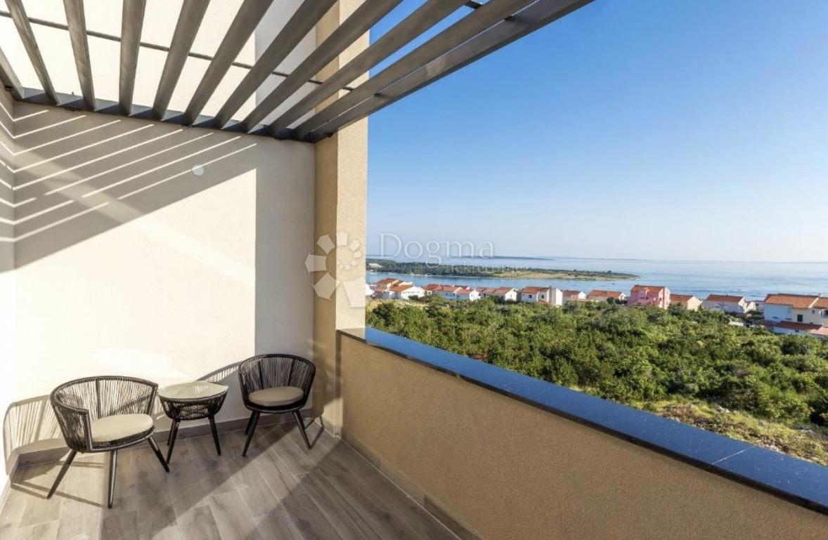 Hiša Novalja, 200m2