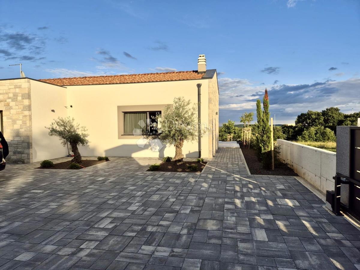 Hiša Rovinj, 291m2