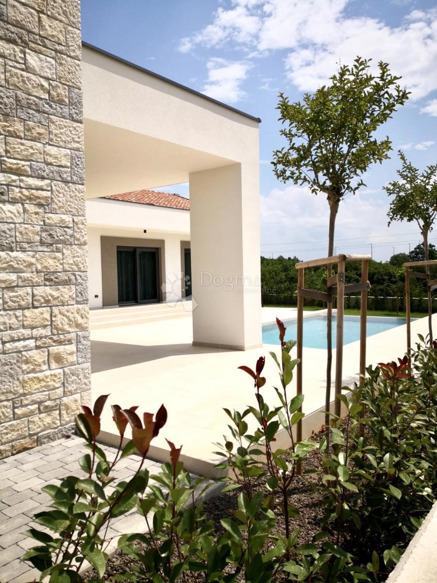 Hiša Rovinj, 291m2
