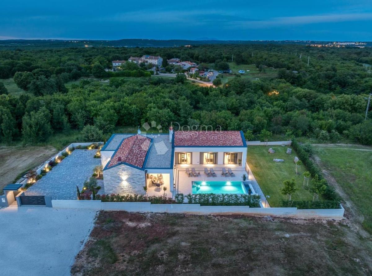 Hiša Rovinj, 291m2