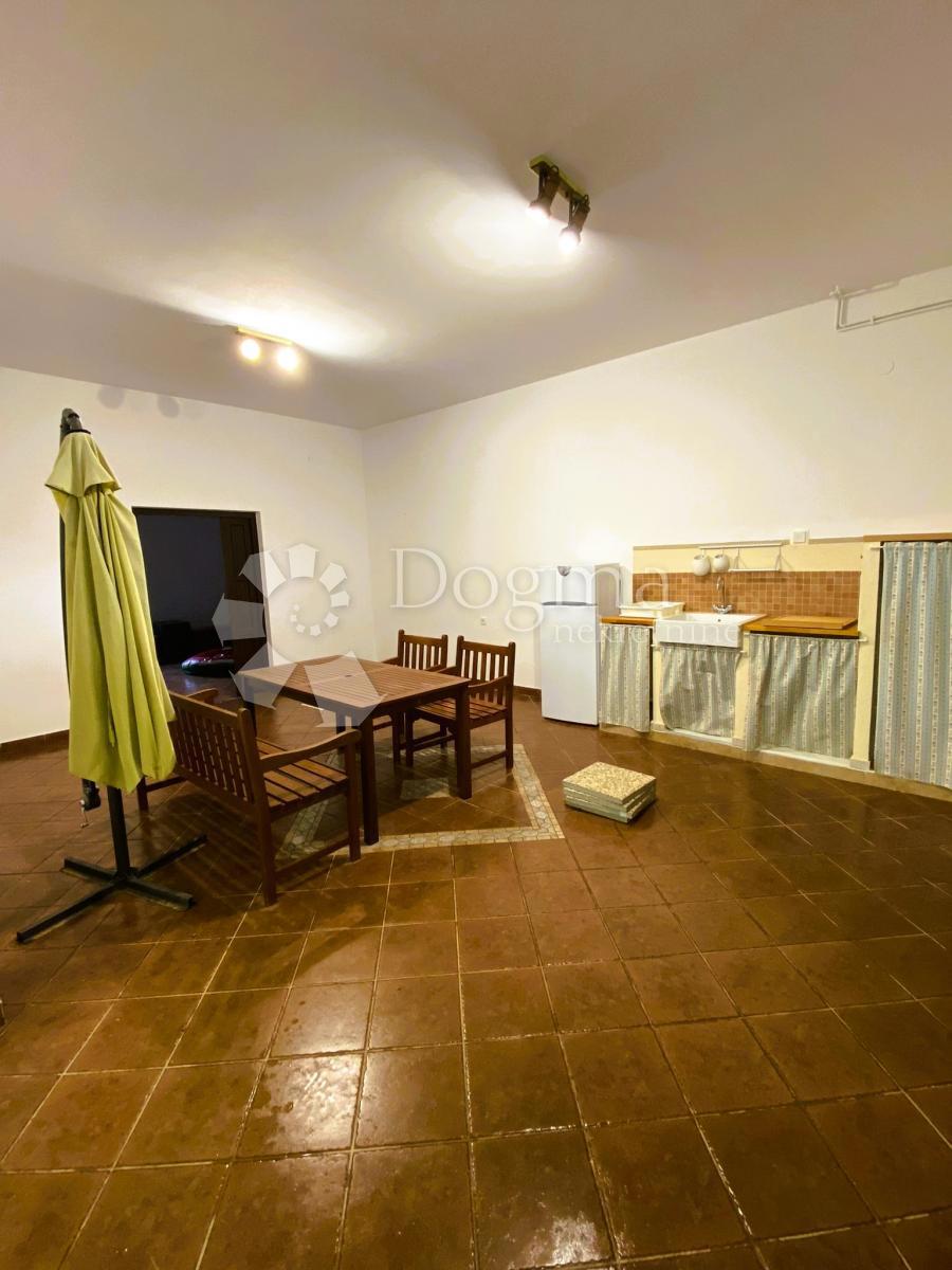 Hiša Perini, Sveti Lovreč, 327,30m2