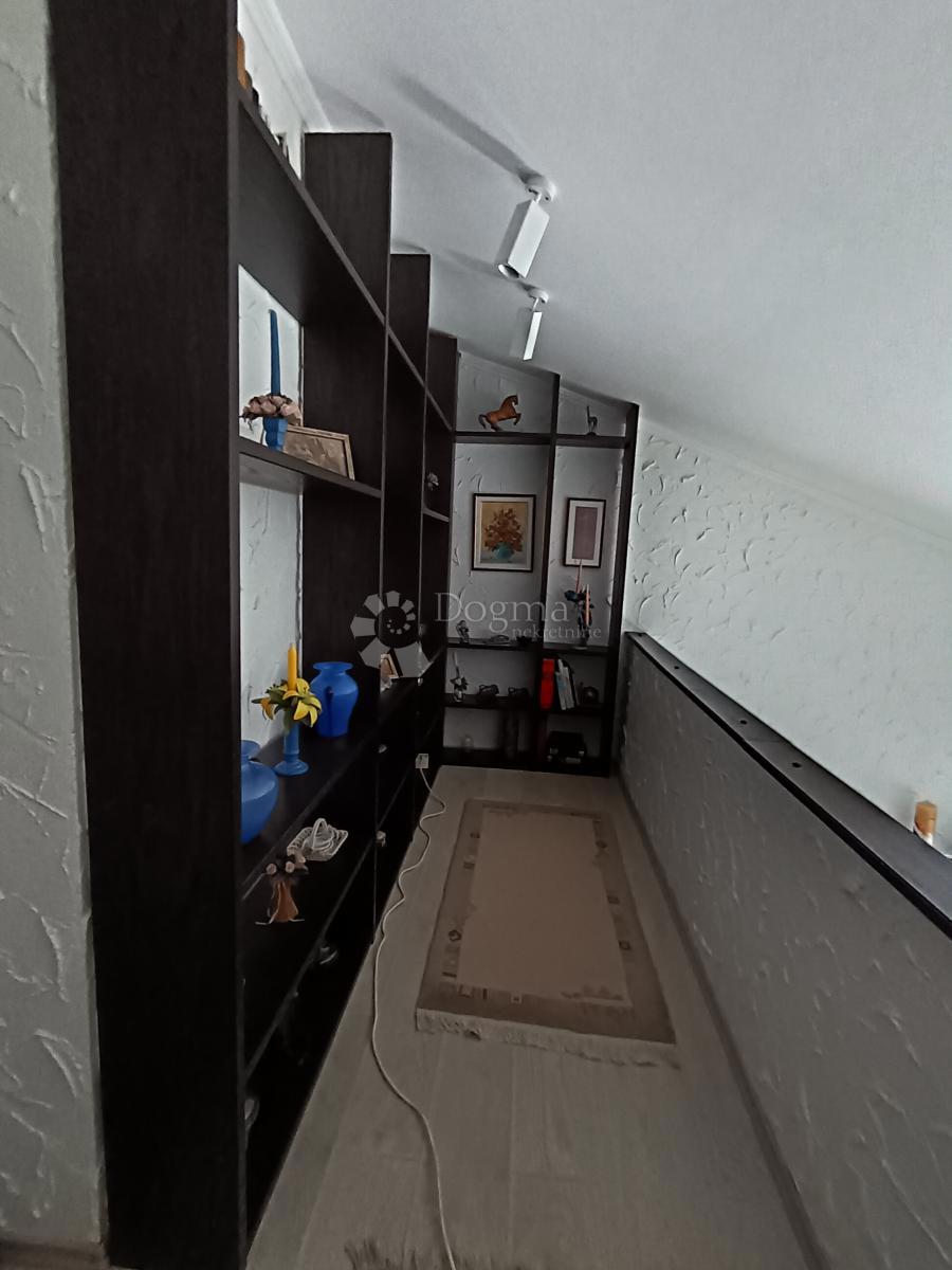 Hiša Brodsko Vinogorje, Slavonski Brod, 230m2