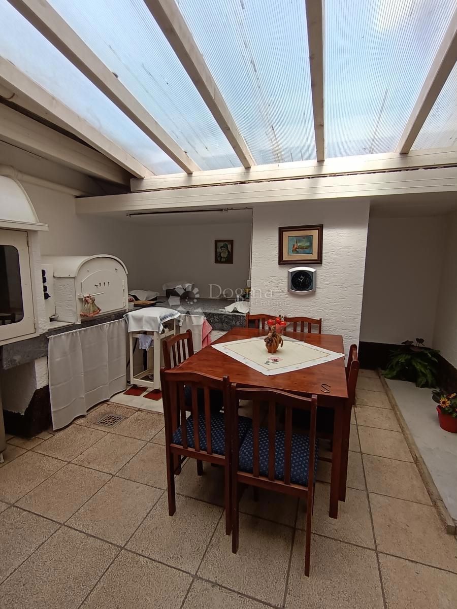 Hiša Brodsko Vinogorje, Slavonski Brod, 230m2