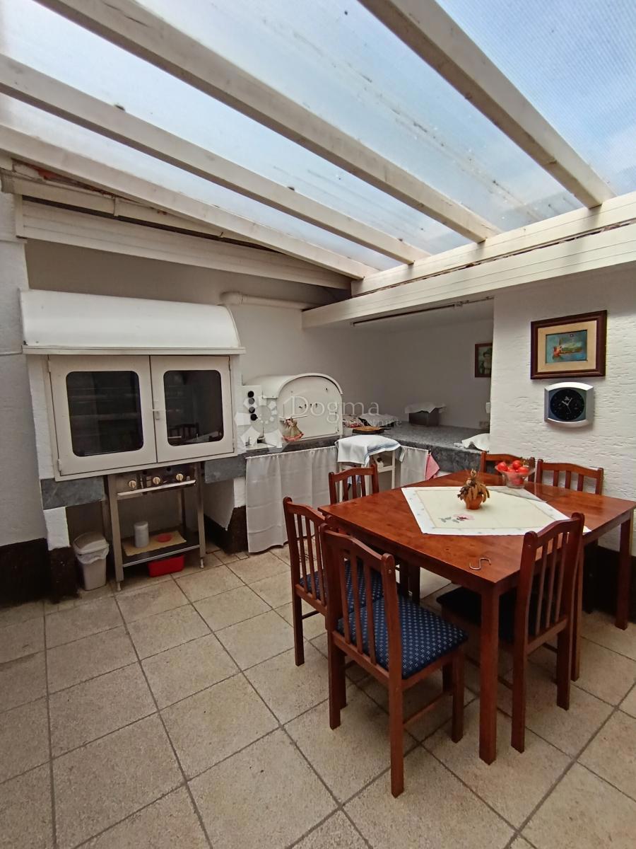 Hiša Brodsko Vinogorje, Slavonski Brod, 230m2