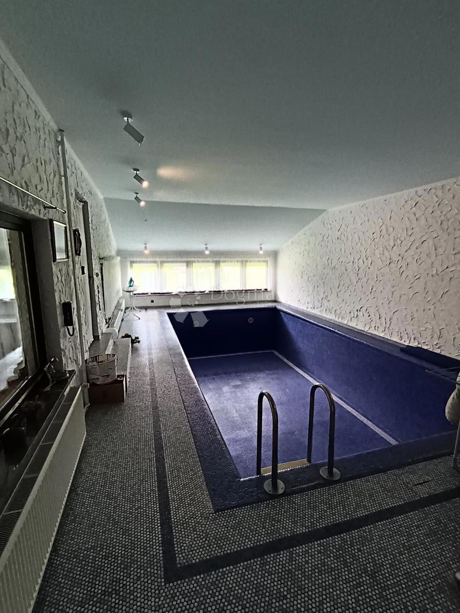 Hiša Brodsko Vinogorje, Slavonski Brod, 230m2