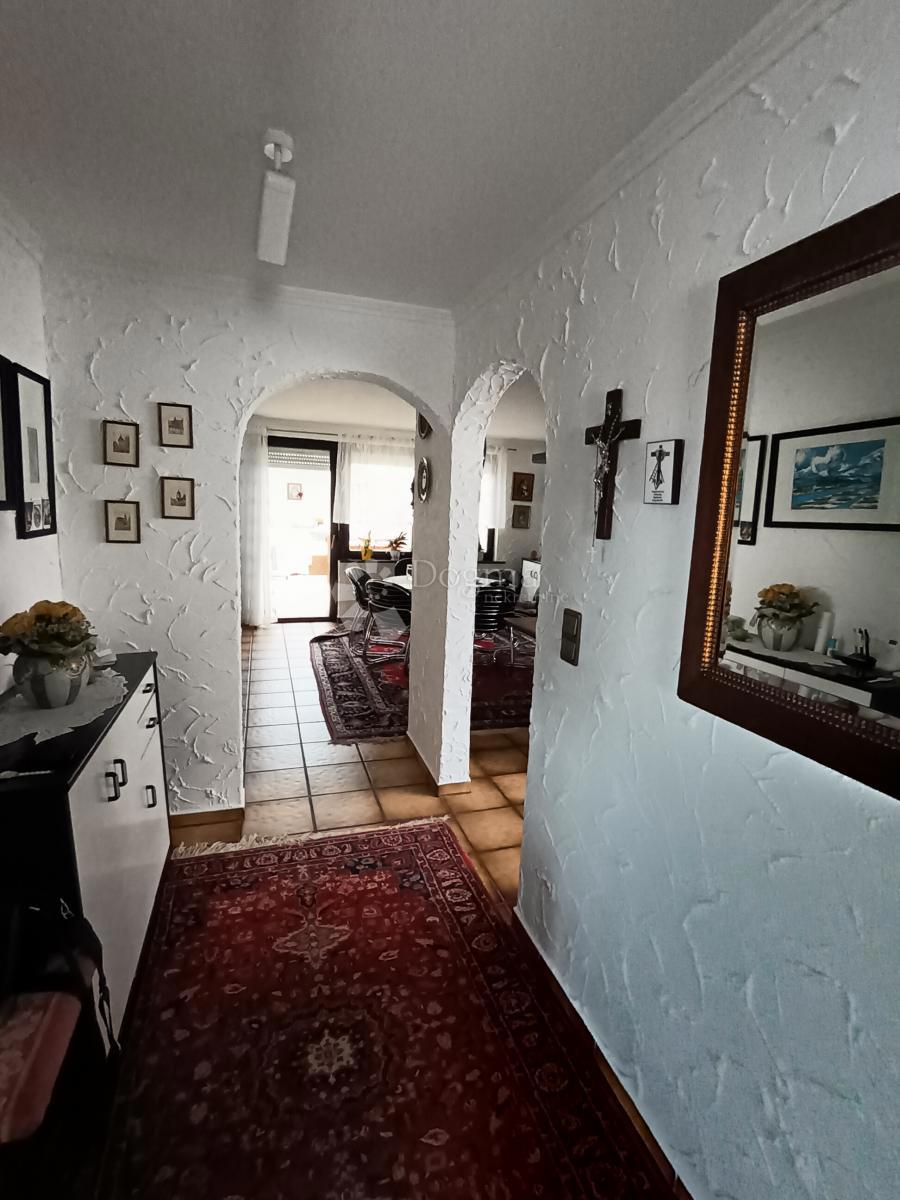 Hiša Brodsko Vinogorje, Slavonski Brod, 230m2