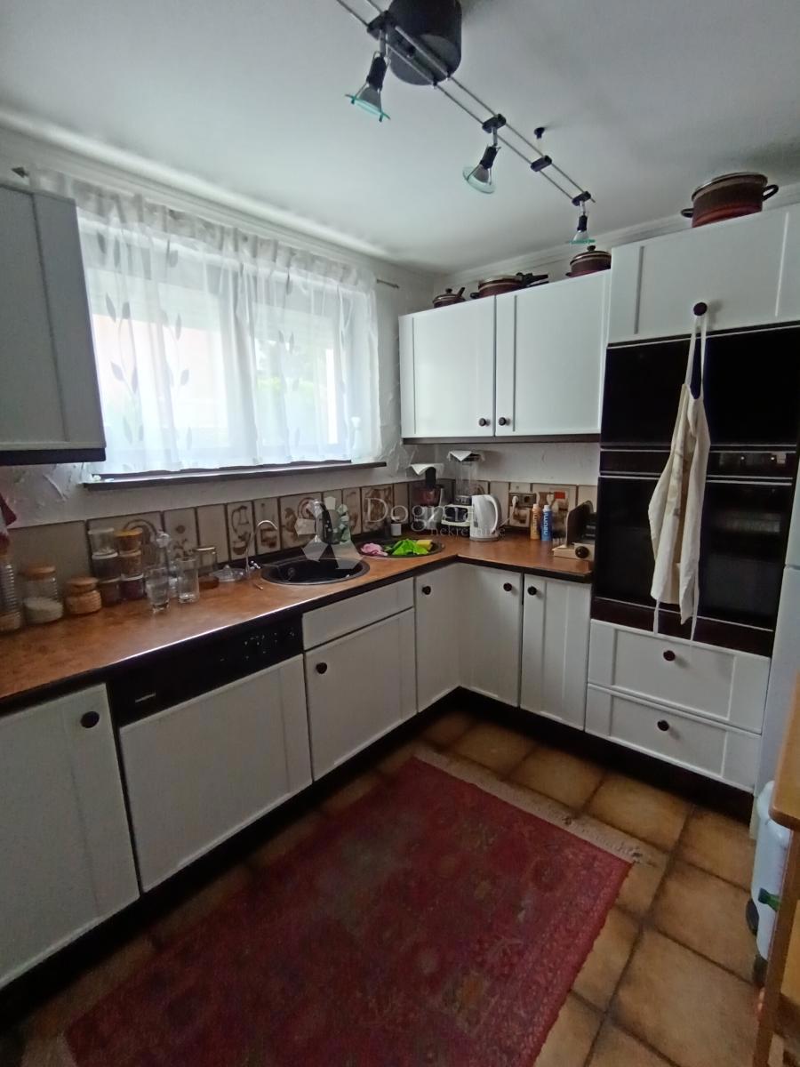 Hiša Brodsko Vinogorje, Slavonski Brod, 230m2