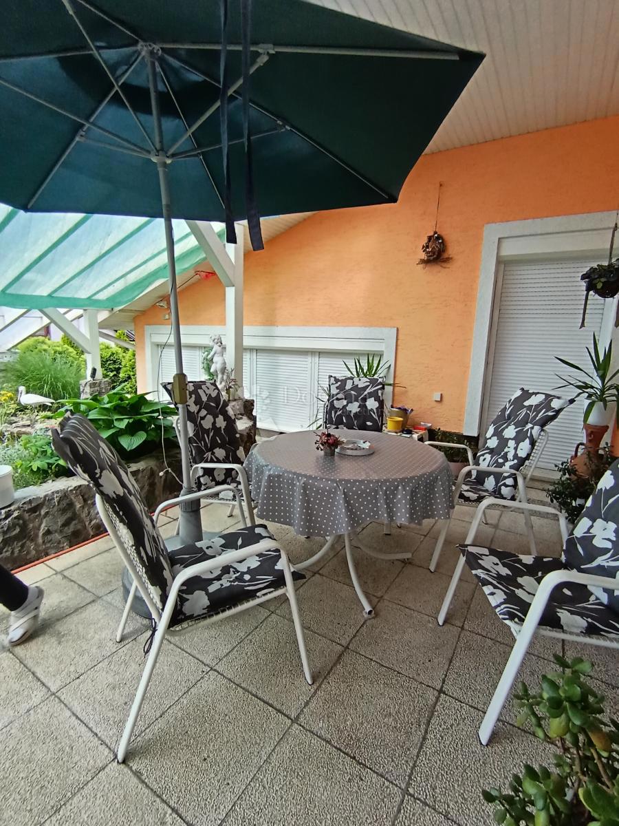 Hiša Brodsko Vinogorje, Slavonski Brod, 230m2