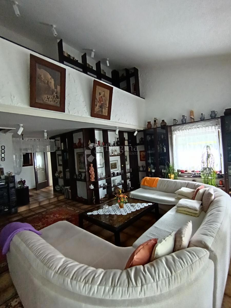 Hiša Brodsko Vinogorje, Slavonski Brod, 230m2
