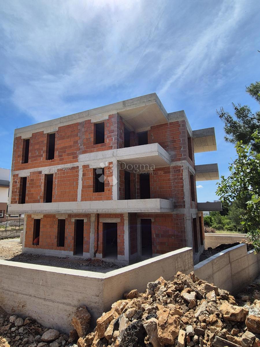 Stanovanje Crnica, Šibenik, 62m2