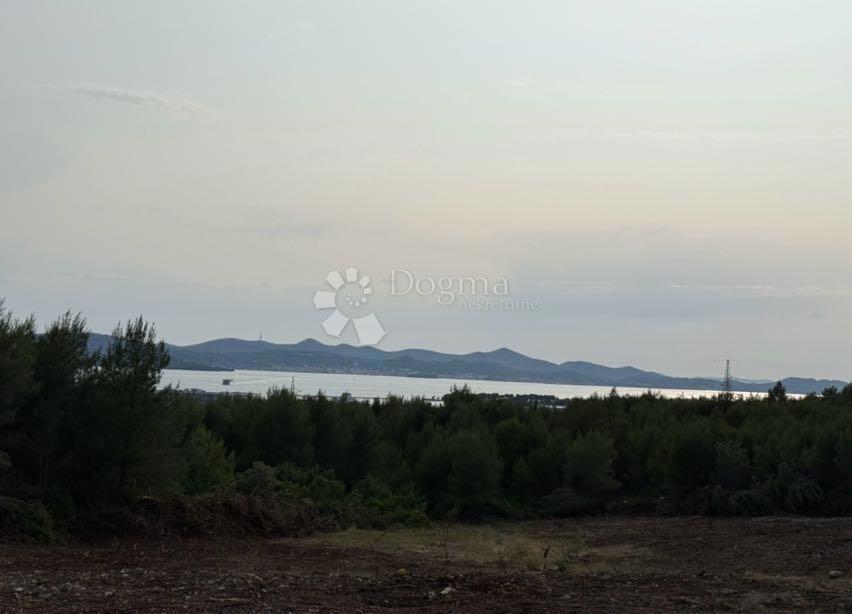 Zazidljivo zemljišče Crno, Zadar, 1.050m2